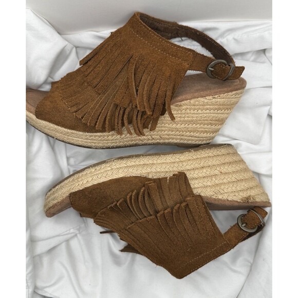Minnetonka Brown Suede Fringe Wedge Sandals Size 8 Boho Fall Moccasin Style - Picture 1 of 6